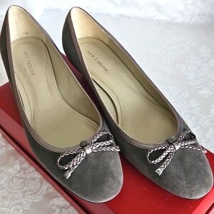 Ann Taylor Leather Shoes, Size 8.5. NWOT